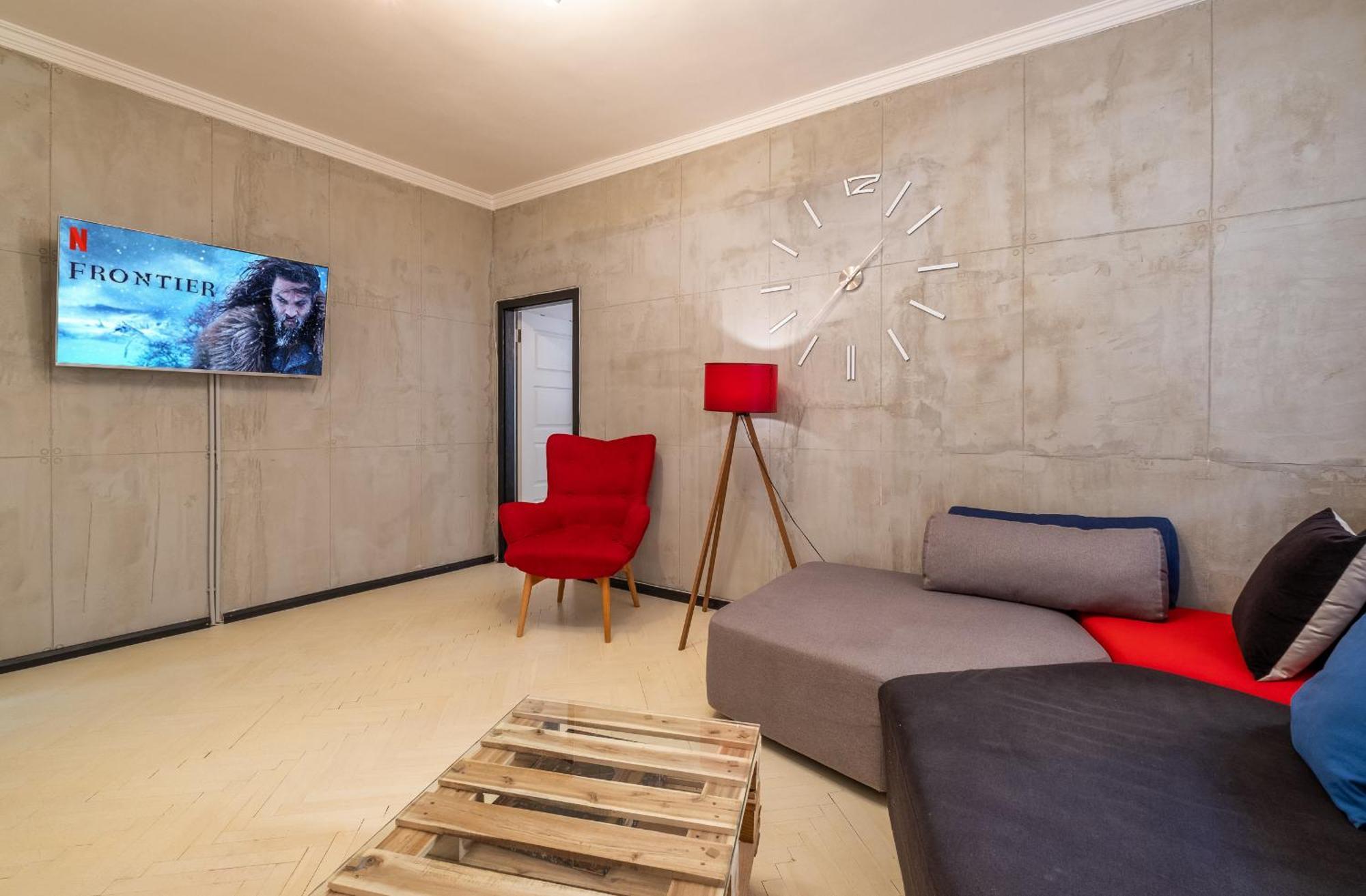 Modern , Spacious 2Br Apartment In Top Center София Экстерьер фото